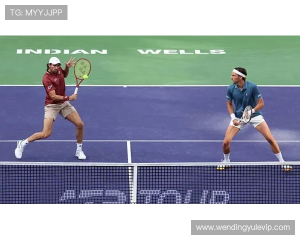 网球赛场最新动态：顶级球员激战四大满贯精彩瞬间