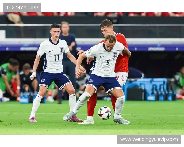 英格兰足球超级联赛最新赛季全景解析与球队实力对比